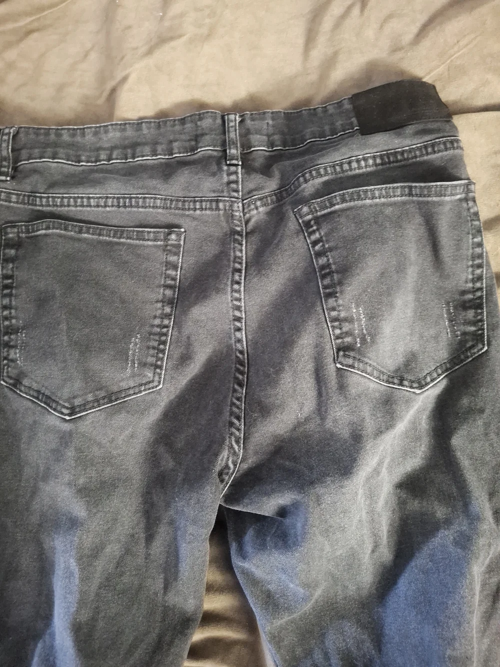 Men's Distressed Black Ripped Jeans